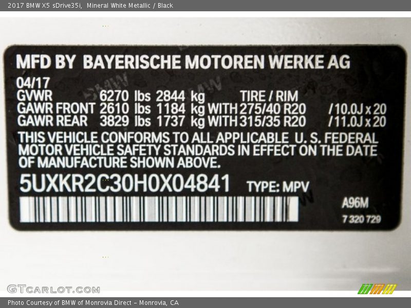 Mineral White Metallic / Black 2017 BMW X5 sDrive35i