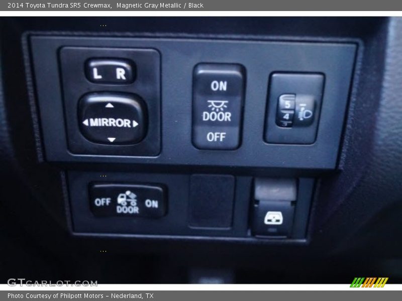 Magnetic Gray Metallic / Black 2014 Toyota Tundra SR5 Crewmax