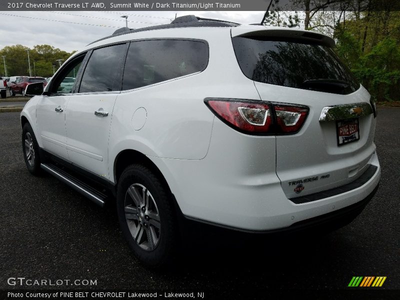Summit White / Dark Titanium/Light Titanium 2017 Chevrolet Traverse LT AWD