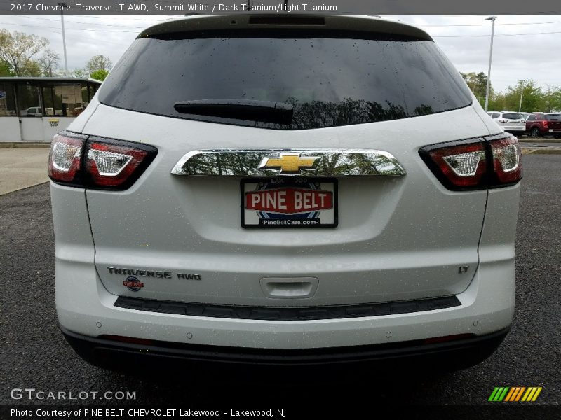 Summit White / Dark Titanium/Light Titanium 2017 Chevrolet Traverse LT AWD