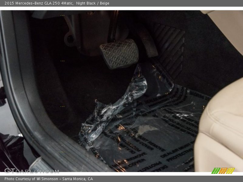 Night Black / Beige 2015 Mercedes-Benz GLA 250 4Matic