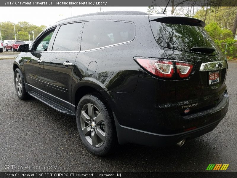 Mosaic Black Metallic / Ebony 2017 Chevrolet Traverse LT