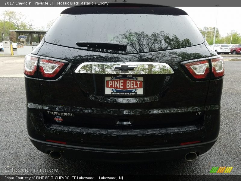Mosaic Black Metallic / Ebony 2017 Chevrolet Traverse LT