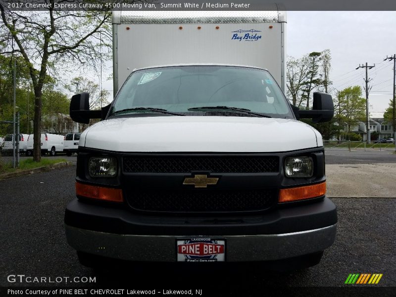Summit White / Medium Pewter 2017 Chevrolet Express Cutaway 4500 Moving Van