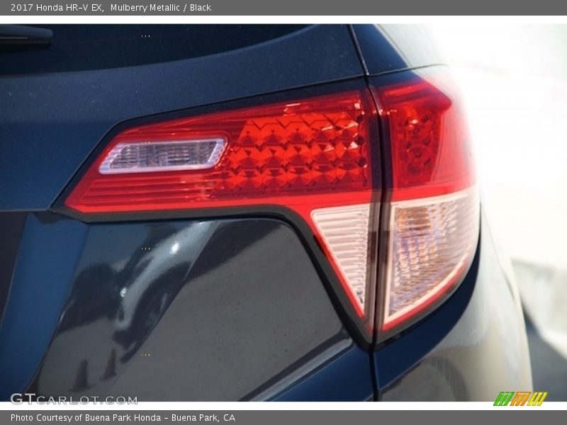Mulberry Metallic / Black 2017 Honda HR-V EX