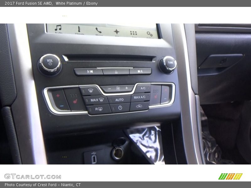 White Platinum / Ebony 2017 Ford Fusion SE AWD