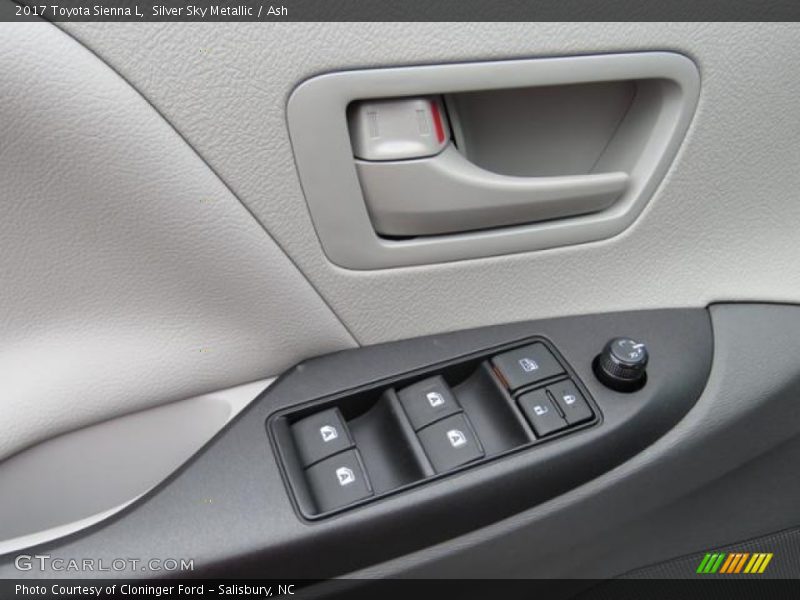Silver Sky Metallic / Ash 2017 Toyota Sienna L