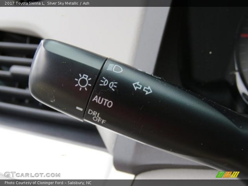 Controls of 2017 Sienna L
