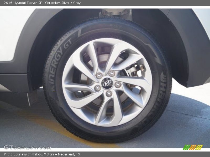 Chromium Silver / Gray 2016 Hyundai Tucson SE
