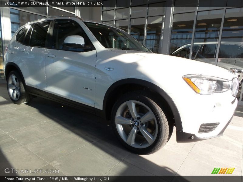 Mineral White Metallic / Black 2017 BMW X3 xDrive28i