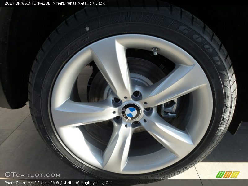 Mineral White Metallic / Black 2017 BMW X3 xDrive28i