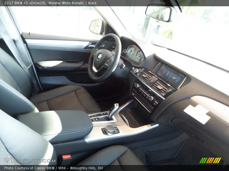 Mineral White Metallic / Black 2017 BMW X3 xDrive28i