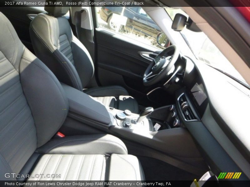 Rosso (Red) Competizione Tri-Coat / Black 2017 Alfa Romeo Giulia Ti AWD