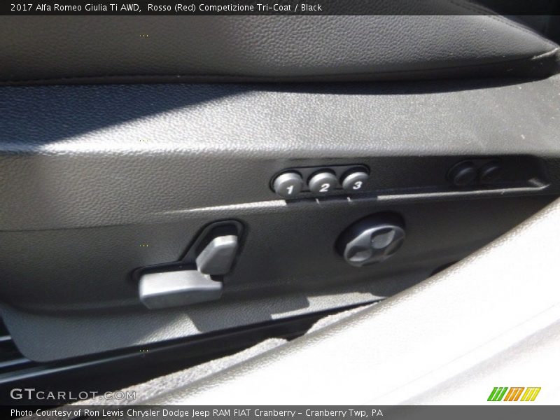 Rosso (Red) Competizione Tri-Coat / Black 2017 Alfa Romeo Giulia Ti AWD