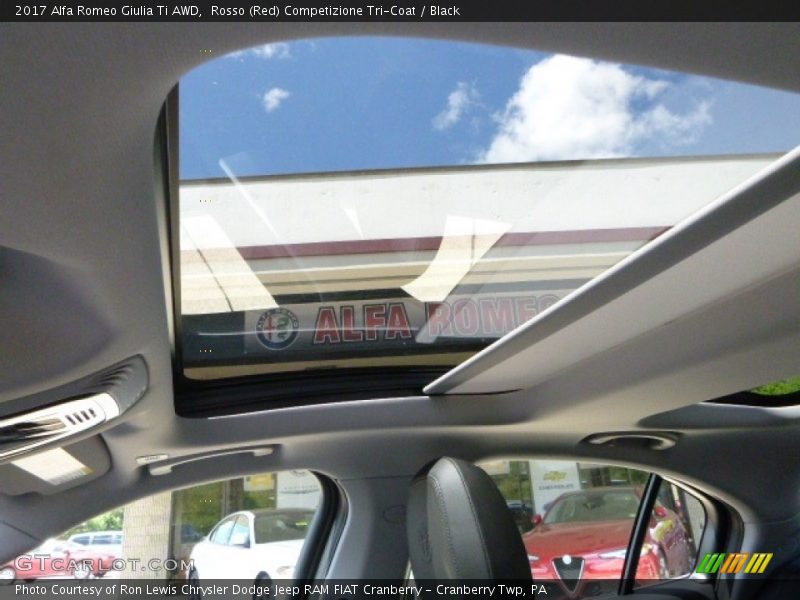 Rosso (Red) Competizione Tri-Coat / Black 2017 Alfa Romeo Giulia Ti AWD