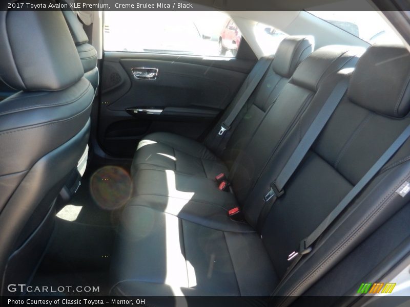 Creme Brulee Mica / Black 2017 Toyota Avalon XLE Premium