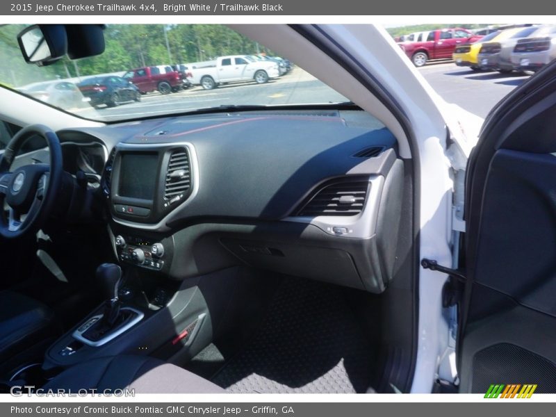 Bright White / Trailhawk Black 2015 Jeep Cherokee Trailhawk 4x4