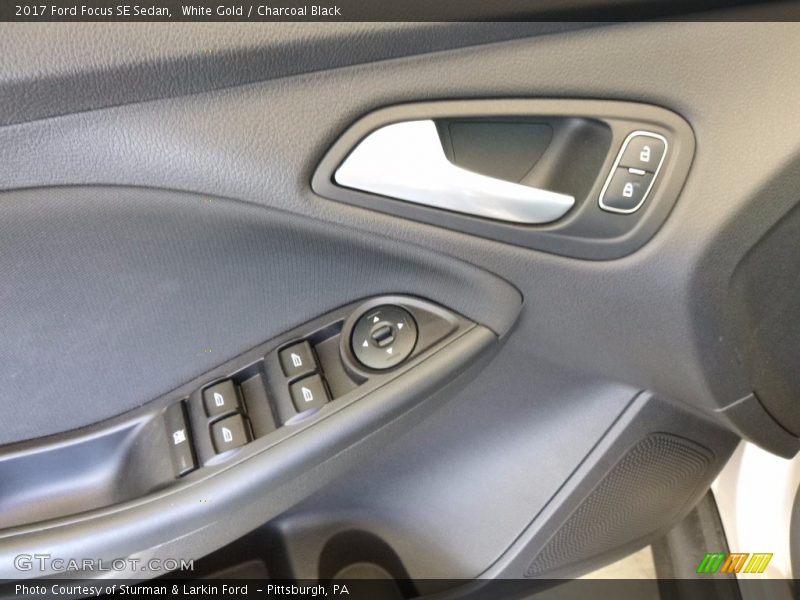 White Gold / Charcoal Black 2017 Ford Focus SE Sedan