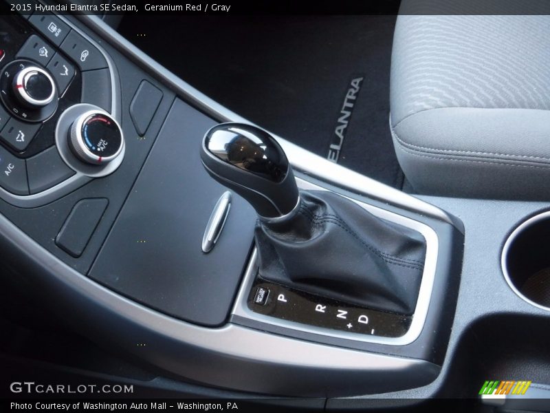 Geranium Red / Gray 2015 Hyundai Elantra SE Sedan