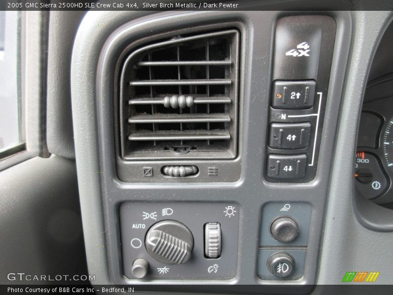 Silver Birch Metallic / Dark Pewter 2005 GMC Sierra 2500HD SLE Crew Cab 4x4