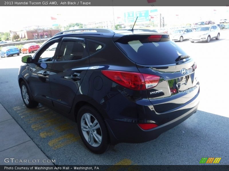 Ash Black / Taupe 2013 Hyundai Tucson GLS AWD