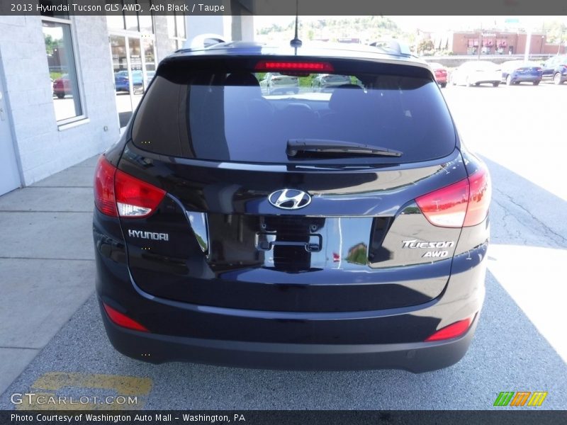 Ash Black / Taupe 2013 Hyundai Tucson GLS AWD