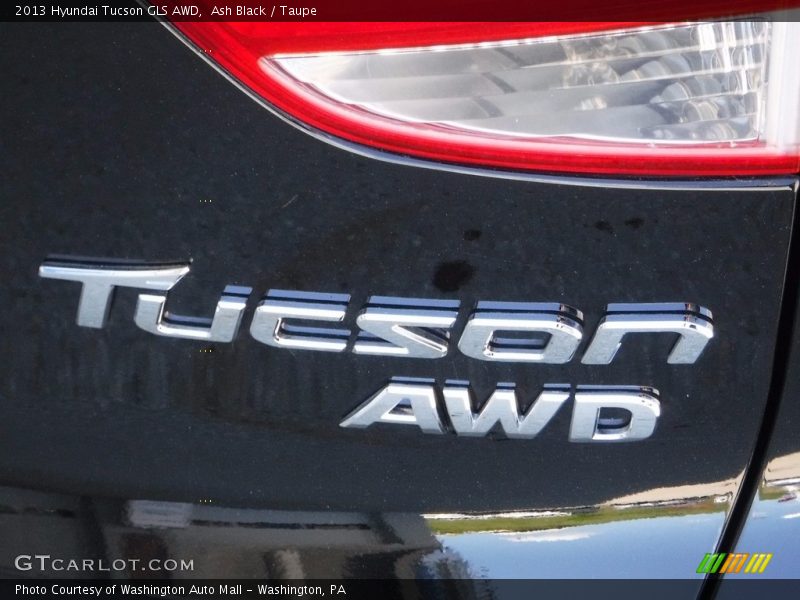 Ash Black / Taupe 2013 Hyundai Tucson GLS AWD