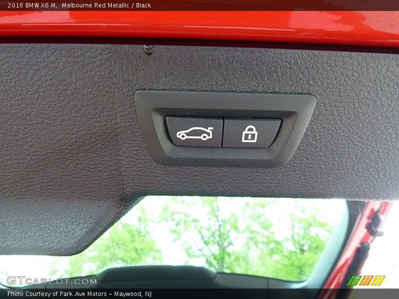 Melbourne Red Metallic / Black 2016 BMW X6 M