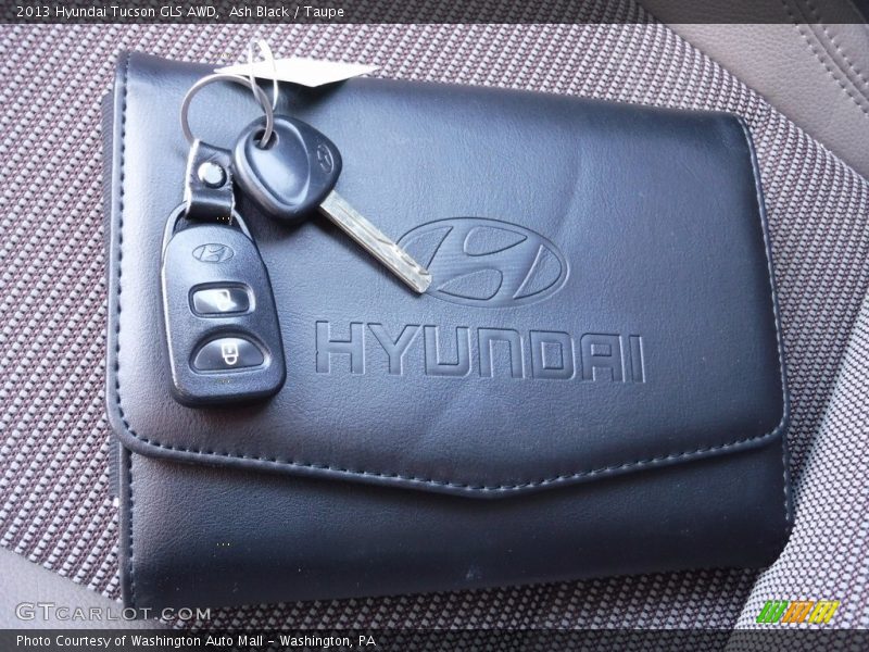 Ash Black / Taupe 2013 Hyundai Tucson GLS AWD