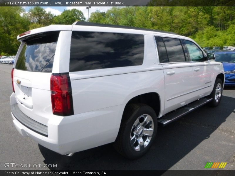 Iridescent Pearl Tricoat / Jet Black 2017 Chevrolet Suburban LT 4WD