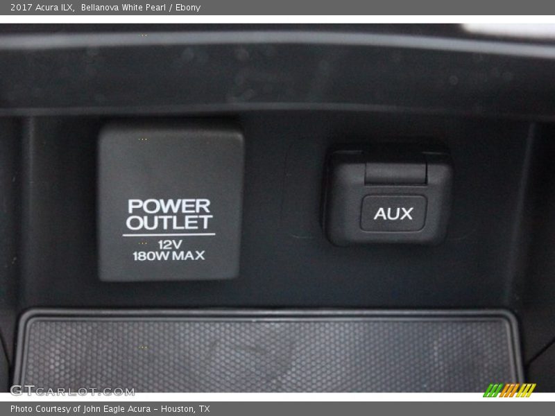 Bellanova White Pearl / Ebony 2017 Acura ILX