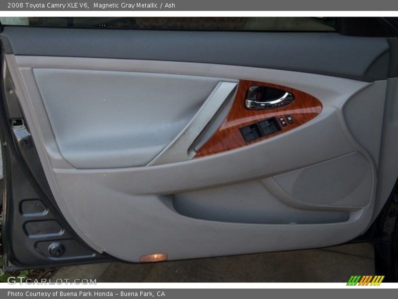 Magnetic Gray Metallic / Ash 2008 Toyota Camry XLE V6