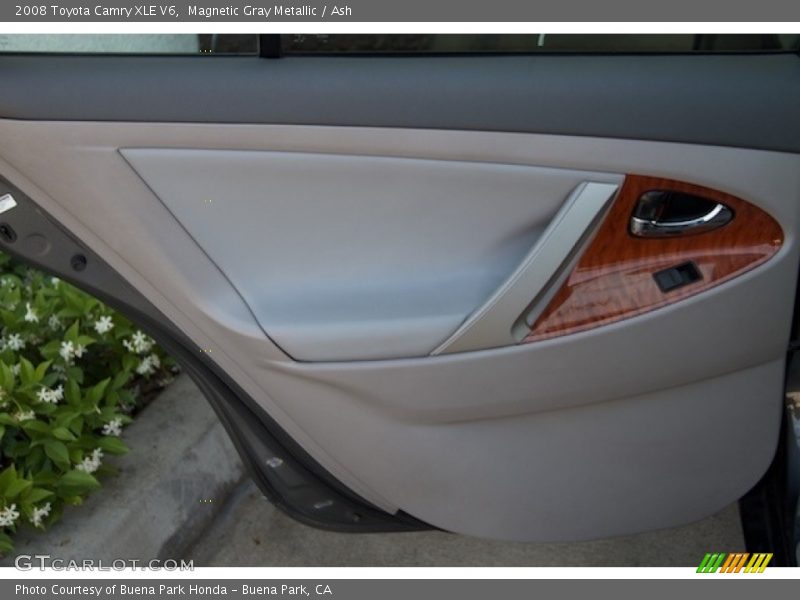 Magnetic Gray Metallic / Ash 2008 Toyota Camry XLE V6