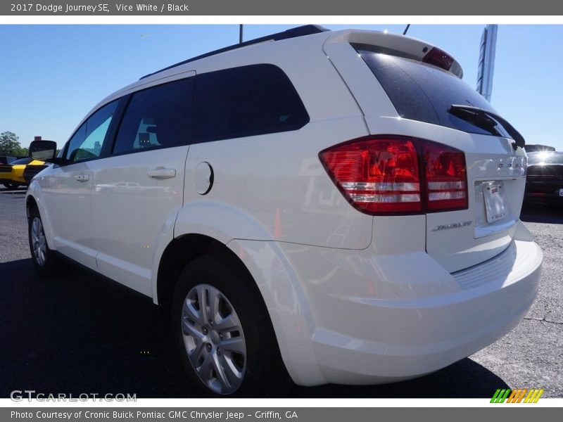 Vice White / Black 2017 Dodge Journey SE