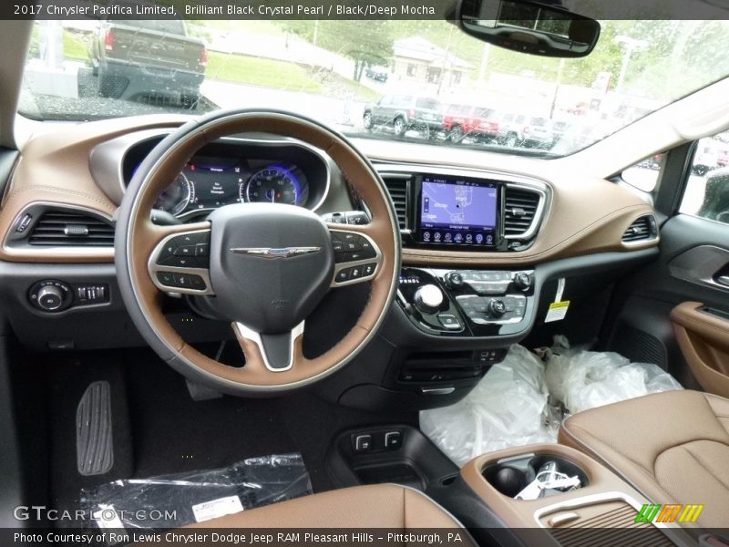 Brilliant Black Crystal Pearl / Black/Deep Mocha 2017 Chrysler Pacifica Limited