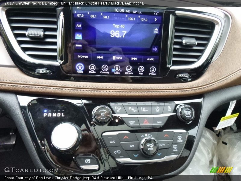 Brilliant Black Crystal Pearl / Black/Deep Mocha 2017 Chrysler Pacifica Limited
