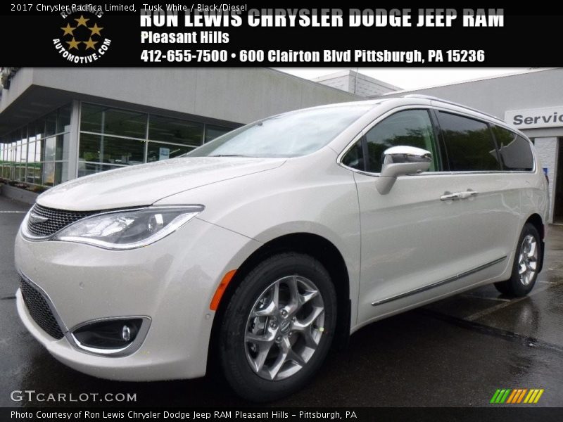 Tusk White / Black/Diesel 2017 Chrysler Pacifica Limited