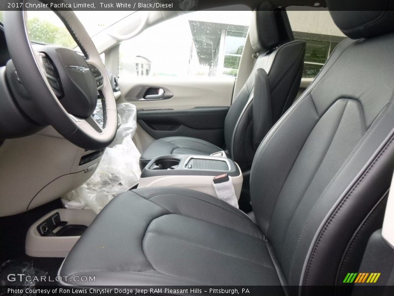 Tusk White / Black/Diesel 2017 Chrysler Pacifica Limited