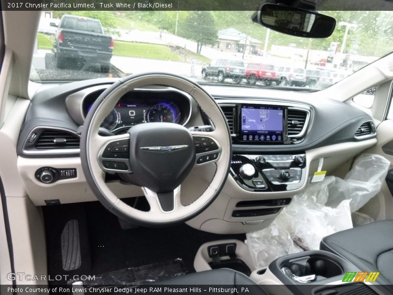 Tusk White / Black/Diesel 2017 Chrysler Pacifica Limited