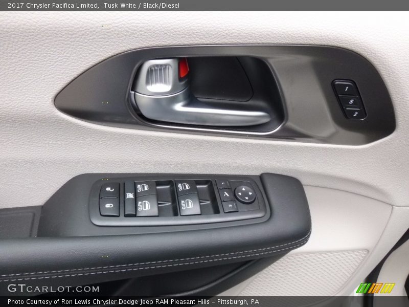 Tusk White / Black/Diesel 2017 Chrysler Pacifica Limited