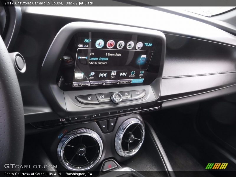 Controls of 2017 Camaro SS Coupe