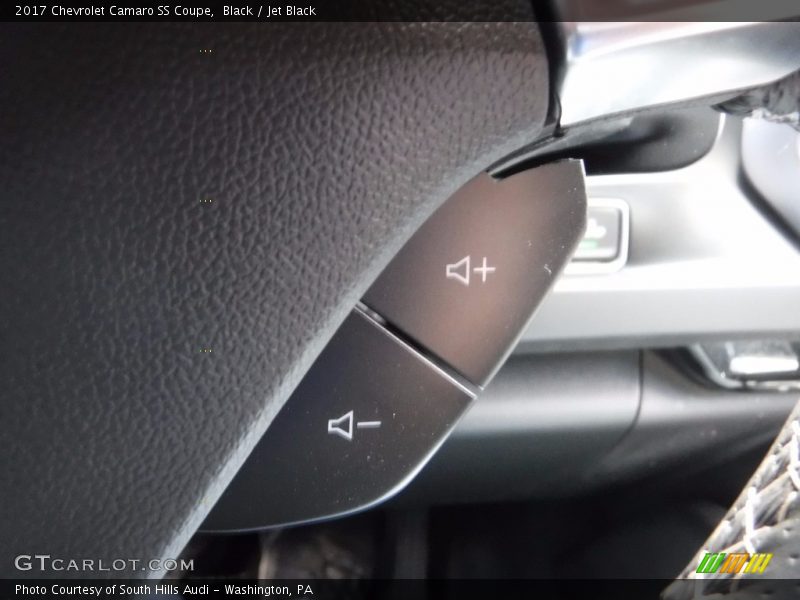 Controls of 2017 Camaro SS Coupe