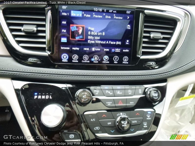 Tusk White / Black/Diesel 2017 Chrysler Pacifica Limited