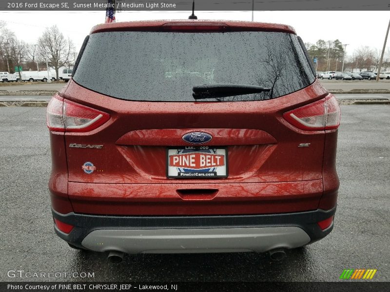 Sunset Metallic / Medium Light Stone 2016 Ford Escape SE