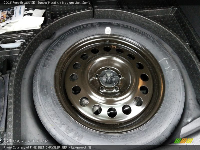 Sunset Metallic / Medium Light Stone 2016 Ford Escape SE