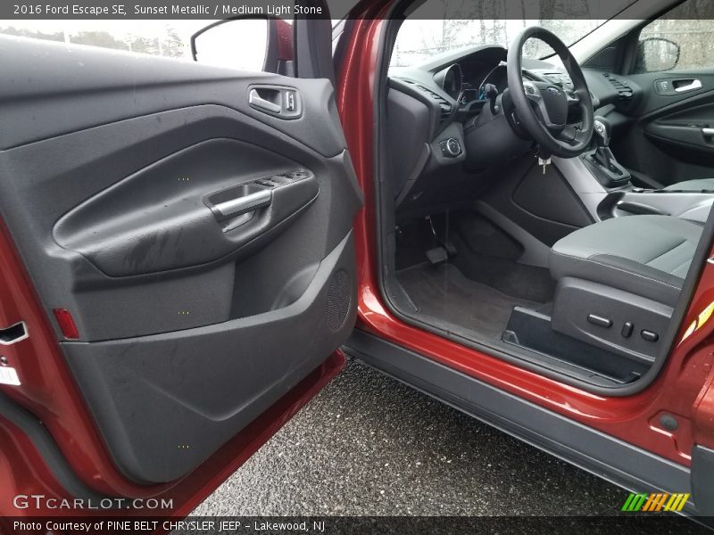 Sunset Metallic / Medium Light Stone 2016 Ford Escape SE