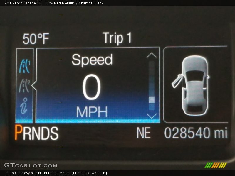 Ruby Red Metallic / Charcoal Black 2016 Ford Escape SE