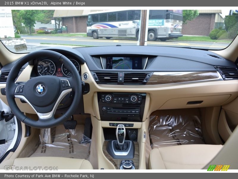 Alpine White / Beige 2015 BMW X1 xDrive28i