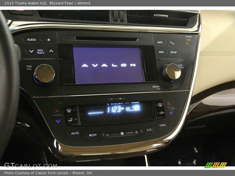 Blizzard Pearl / Almond 2014 Toyota Avalon XLE