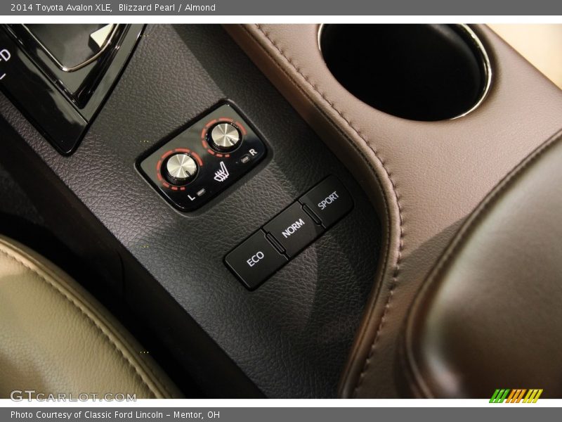 Blizzard Pearl / Almond 2014 Toyota Avalon XLE